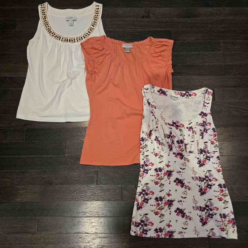 Lot of 3 Sleeveless Tops - White, Coral, Purple Spring, Floral, Beading - SZ XS